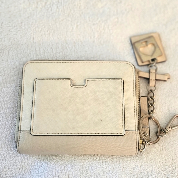 Kate Spade Grove Street Millie Ivory/Beige Zip Around Bifold Wallet W Bag Charm - Picture 6 of 6
